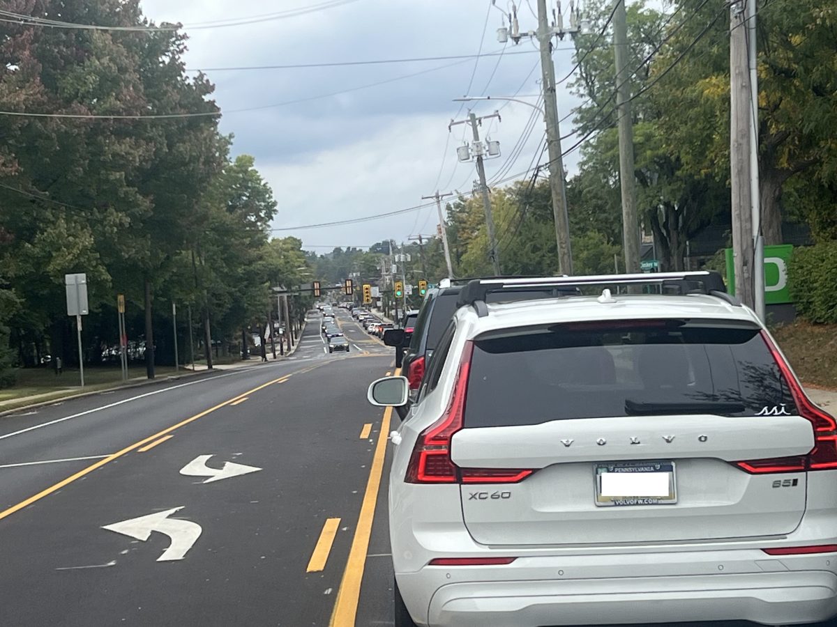 Traffic on Bethlehem Pike between Jones Ave and McCloskey Road at 3:15 pm, is backed up for 2-3 lights.